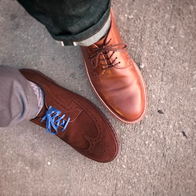 Met up with my friend Dave from @fragrancebros and we were both wearing  shoes from @grantstone. What do you like better, dune leather or dark brown suede?
#grantstone #ironandtweed #menwithstyle #mnswr #menswear #mensstyle #gq #shoes #shoeaddict #shoegame #shoeporn