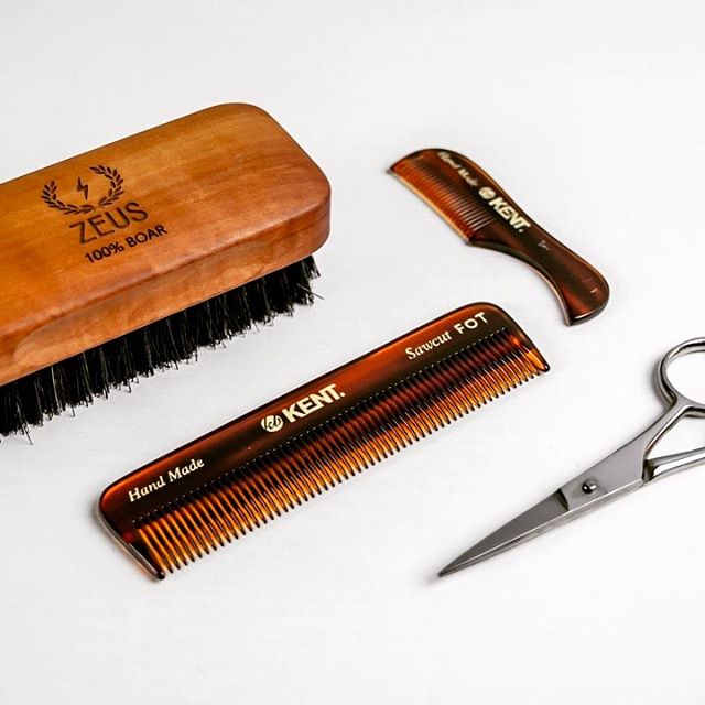 You need the right tools to keep up on the beard care. ⠀
⠀
#beard #beards #bearded #beardgame #beardgang #beardlife #beardbrand #teambeardbrand #menswear #fashion #sartorial #style #menwithclass #mensfashion #mensstyle #ootd #gq #sprezzatura #wiwt #dapper #look #tailoring #mnswr #menwithstyle #ironandtweed